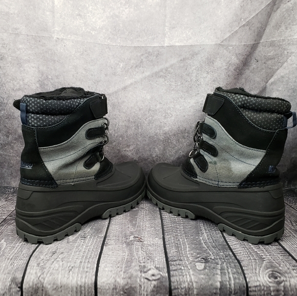 New Khombu kids snowtracker Sz. 2, deep tread great for snow fun, - Picture 3 of 7